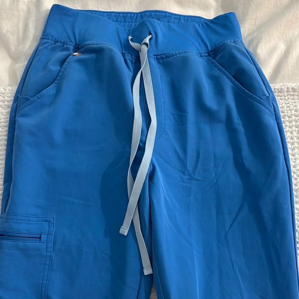Figs Zamora High Waisted Joggers - Picture 4 of 9
